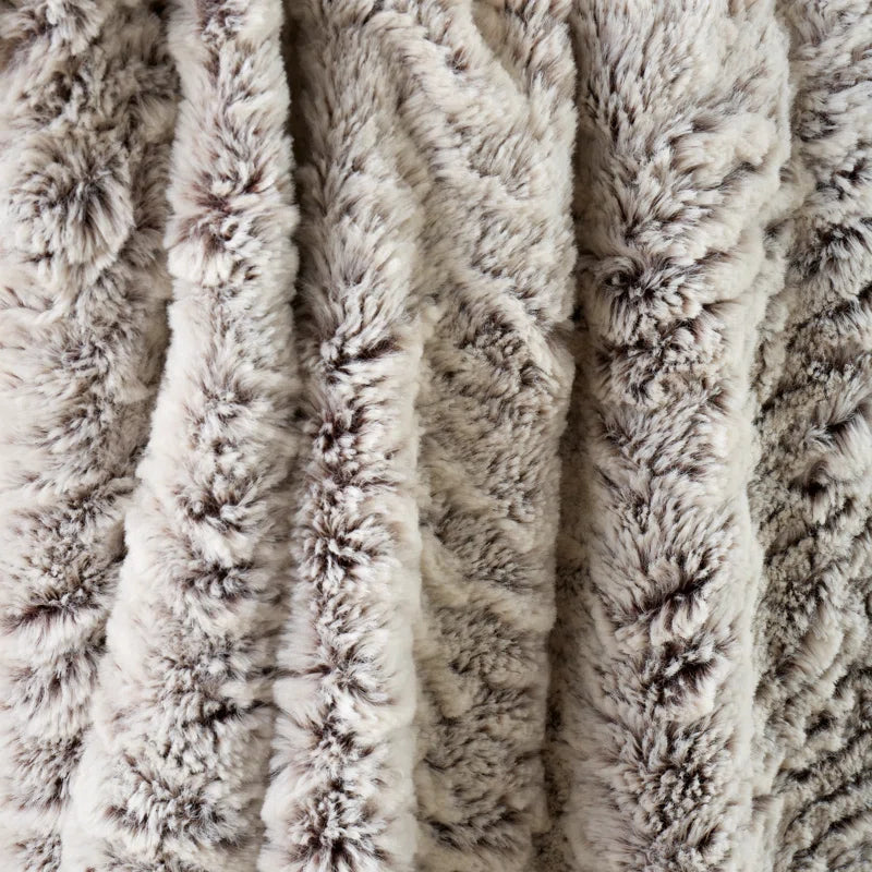 Luxurious Wolf Faux Fur Blanket Throw - 150x200cm