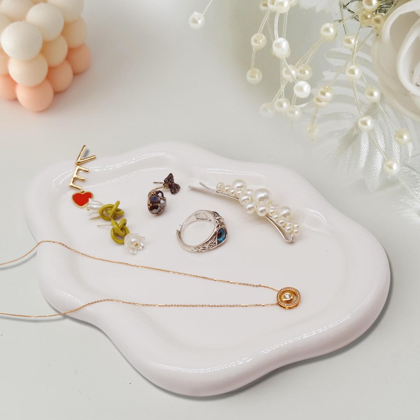 Cloud-Shaped Ceramic Jewelry Tray – Elegant, Functional, Gift-Ready