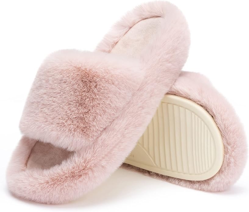 Cute & Fluffy Faux Fur Slippers – Stylish Comfort for Every Step