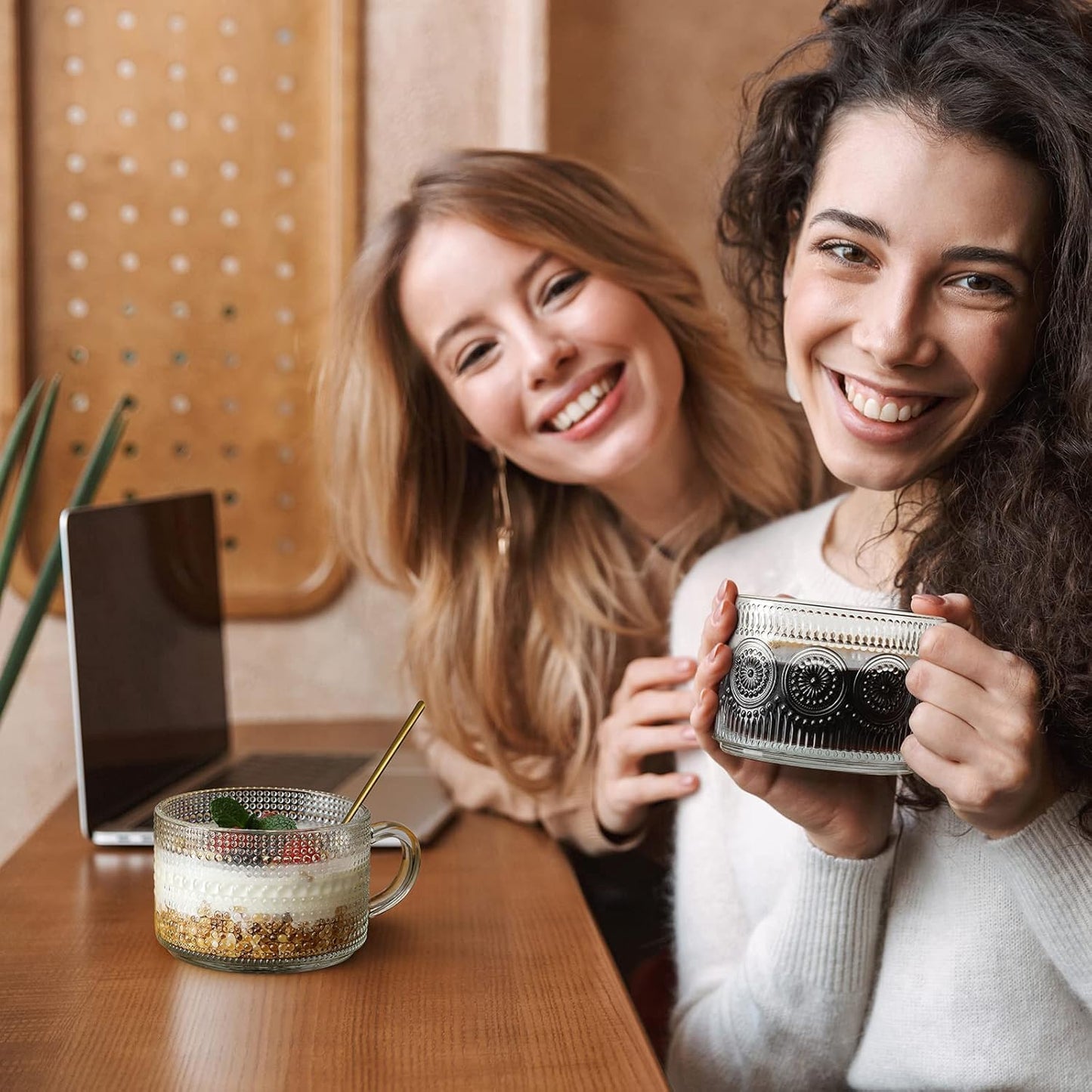 Vintage Glass Coffee Mug Set – 2 Embossed Mugs with Bamboo Lids & Rose Gold Spoons