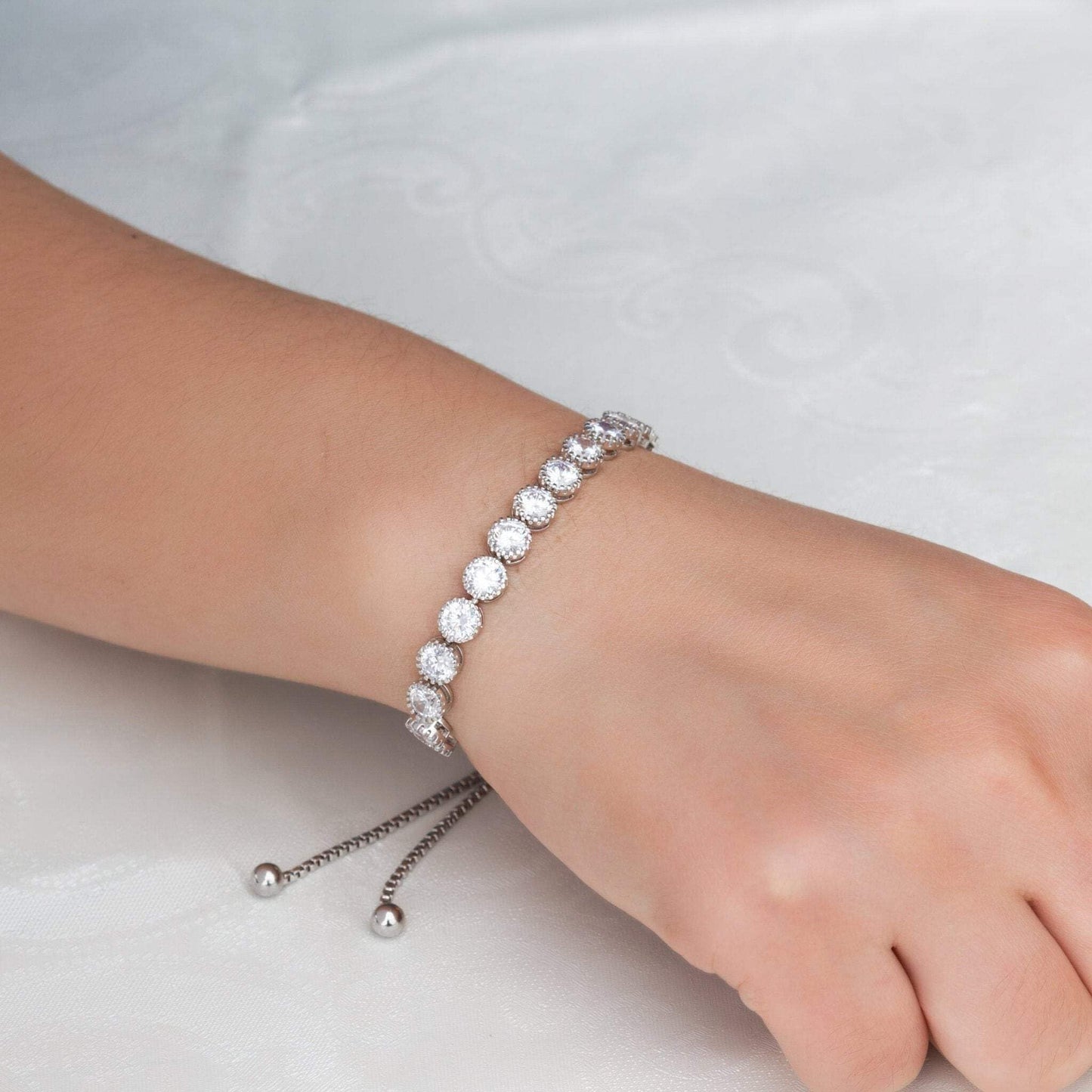 Solitaire Crystal Friendship Bracelet – Elegant, Gift-Ready & Made to Last