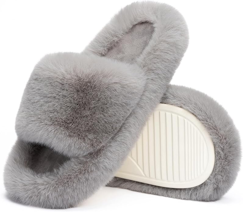 Cute & Fluffy Faux Fur Slippers – Stylish Comfort for Every Step